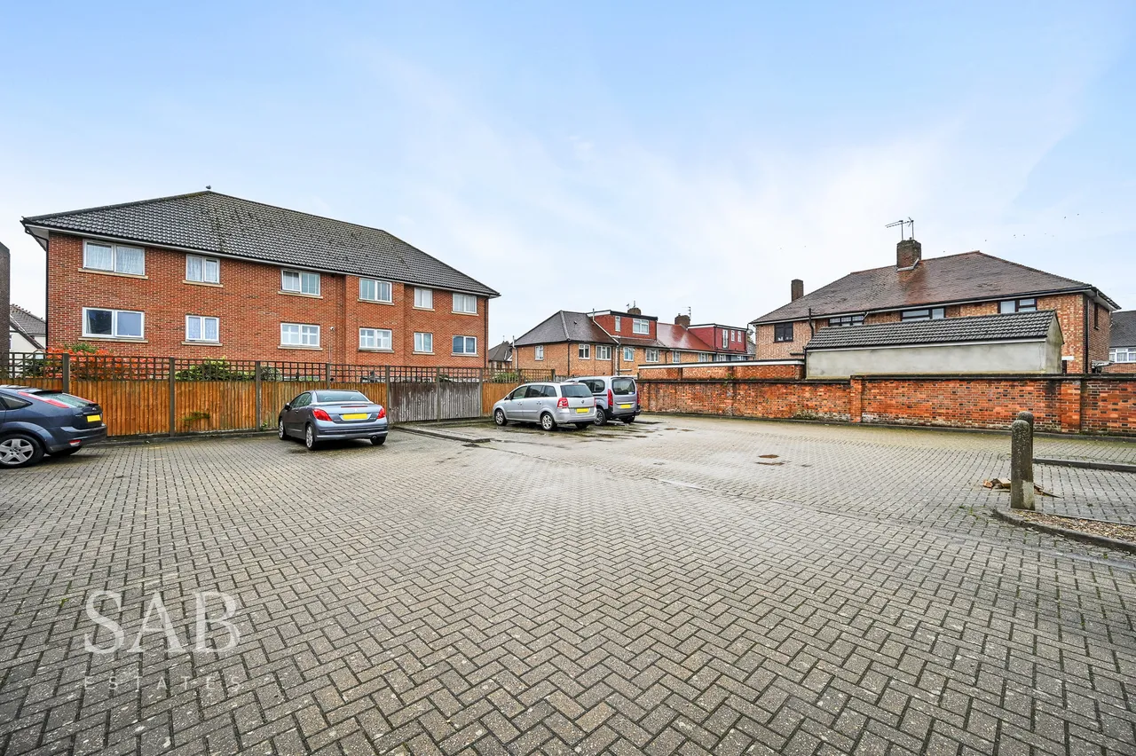 Oldfield Lane North, Greenford, UB6, photo 10