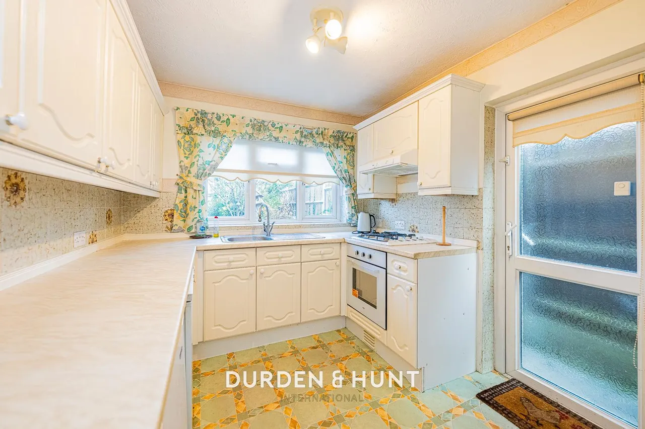 Nelwyn Avenue, Hornchurch, RM11, photo 6