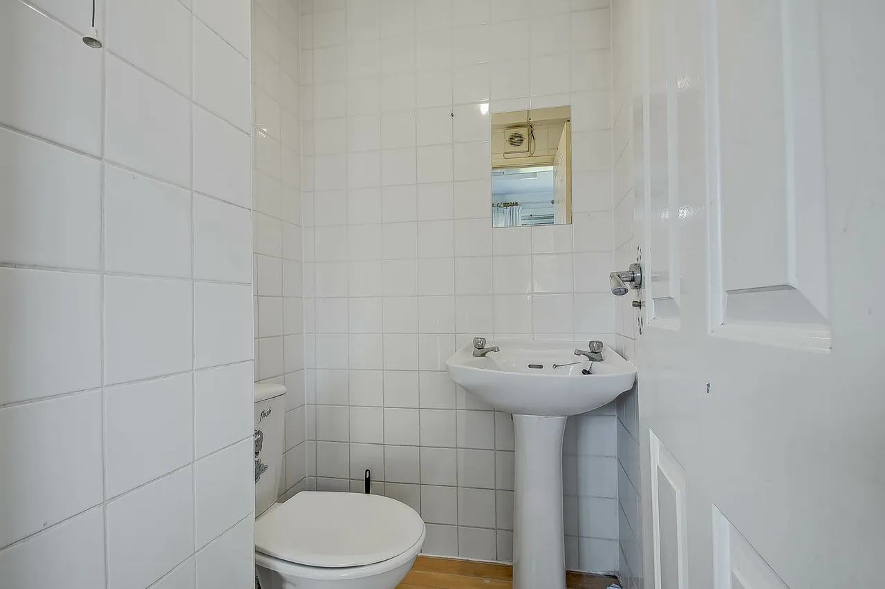 Hazelbank, Surbiton, KT5, photo 10