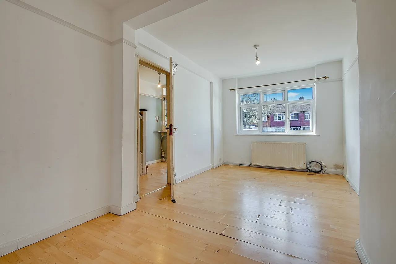 Hazelbank, Surbiton, KT5, photo 11
