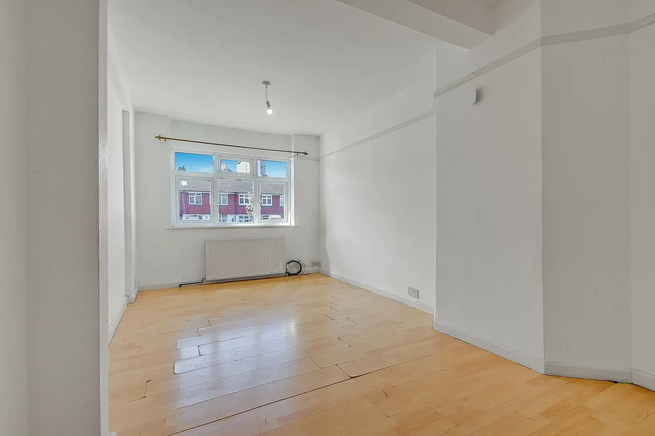 Hazelbank, Surbiton, KT5, photo 5