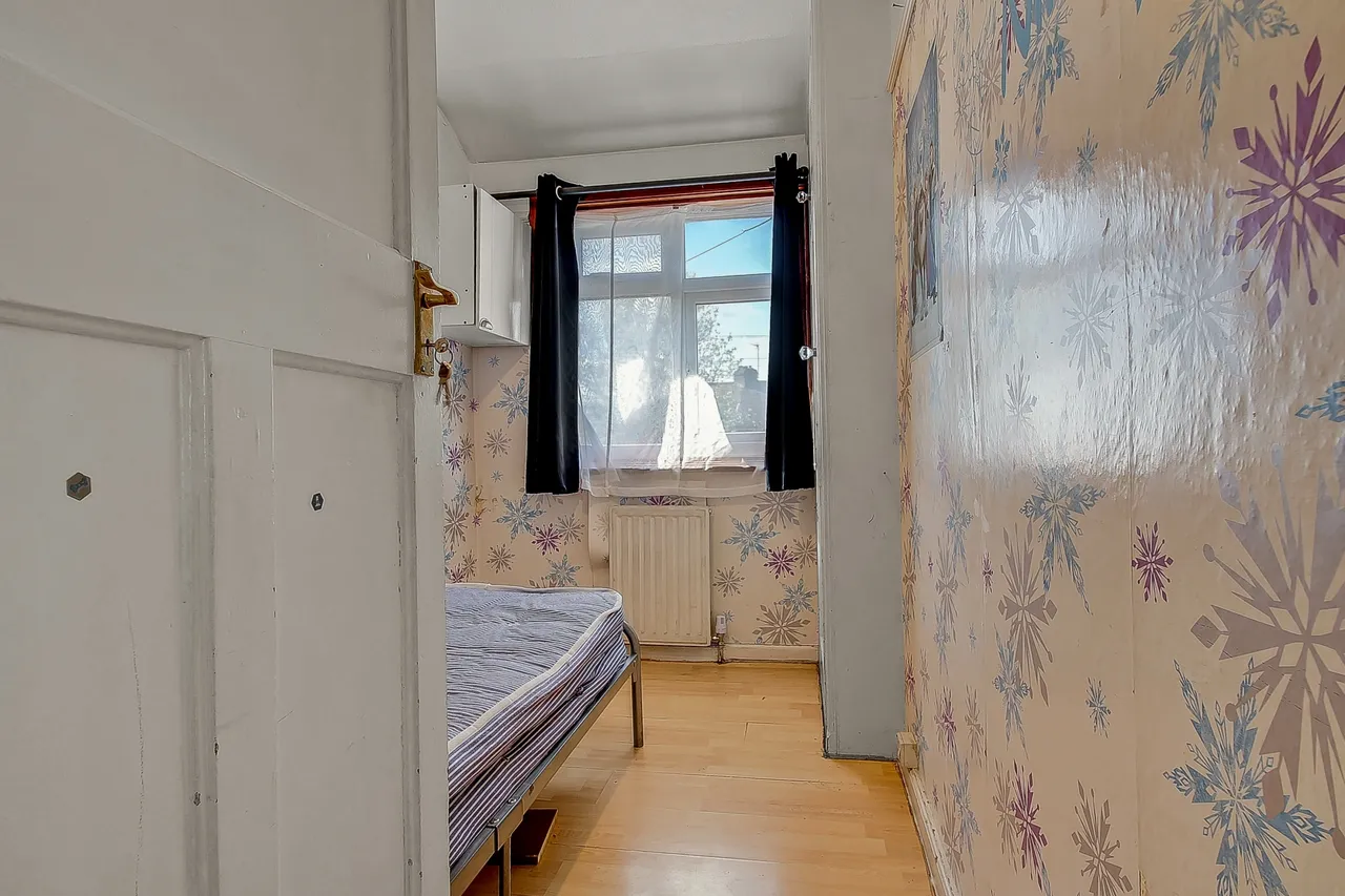 Hazelbank, Surbiton, KT5, photo 6