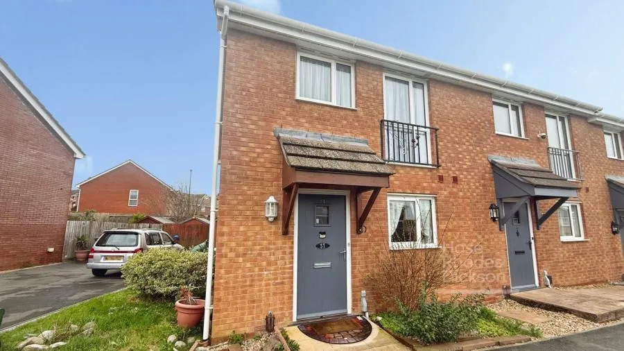 2 bed house for sale, Angelica Grove, Newport, PO30