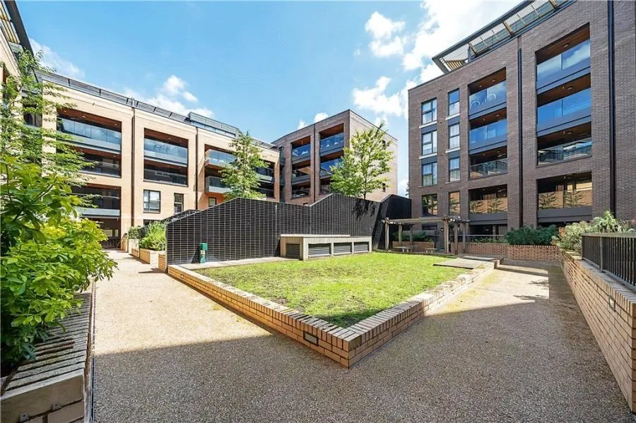 Fairbourne Road, London, SW4, photo 9