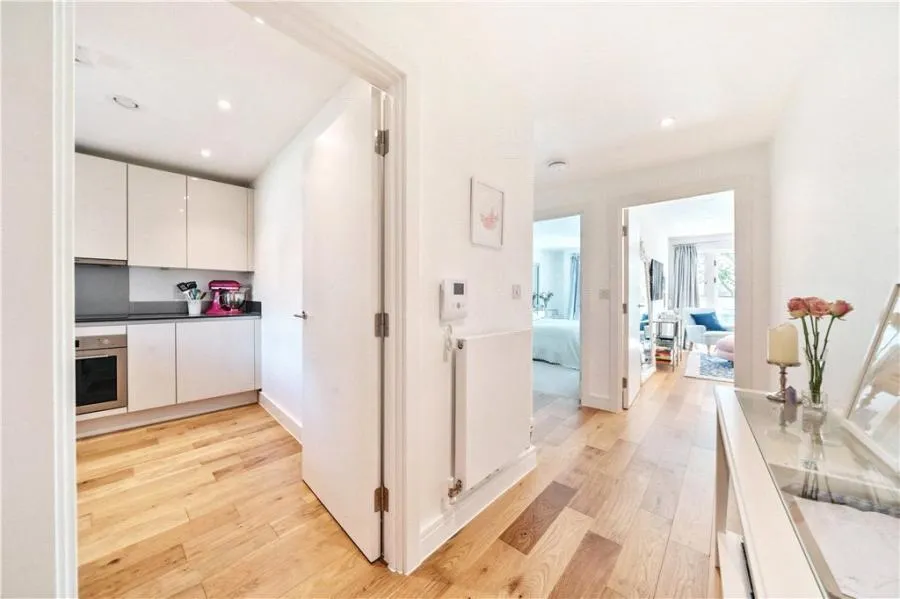 Fairbourne Road, London, SW4, photo 8