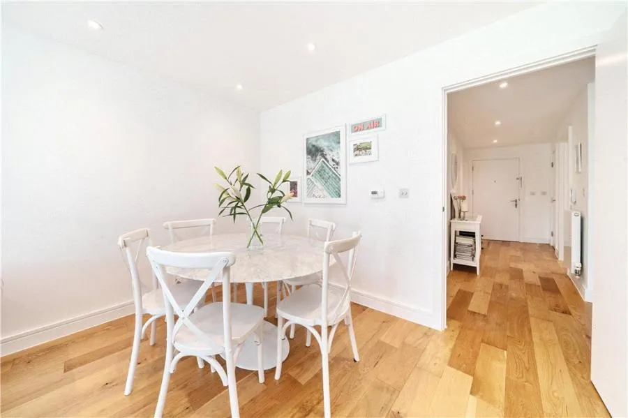 Fairbourne Road, London, SW4, photo 4