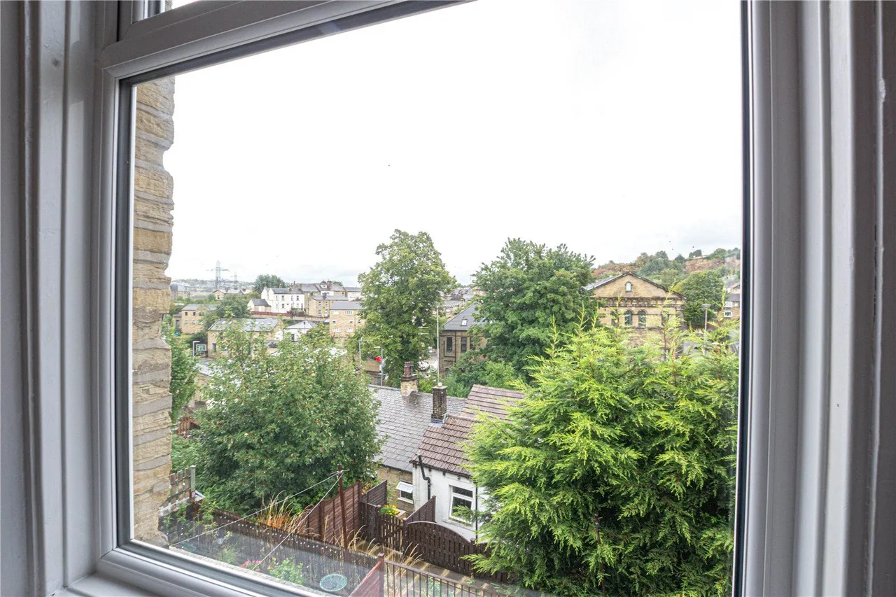 Ashgrove Terrace, Brighouse, HD6, photo 15