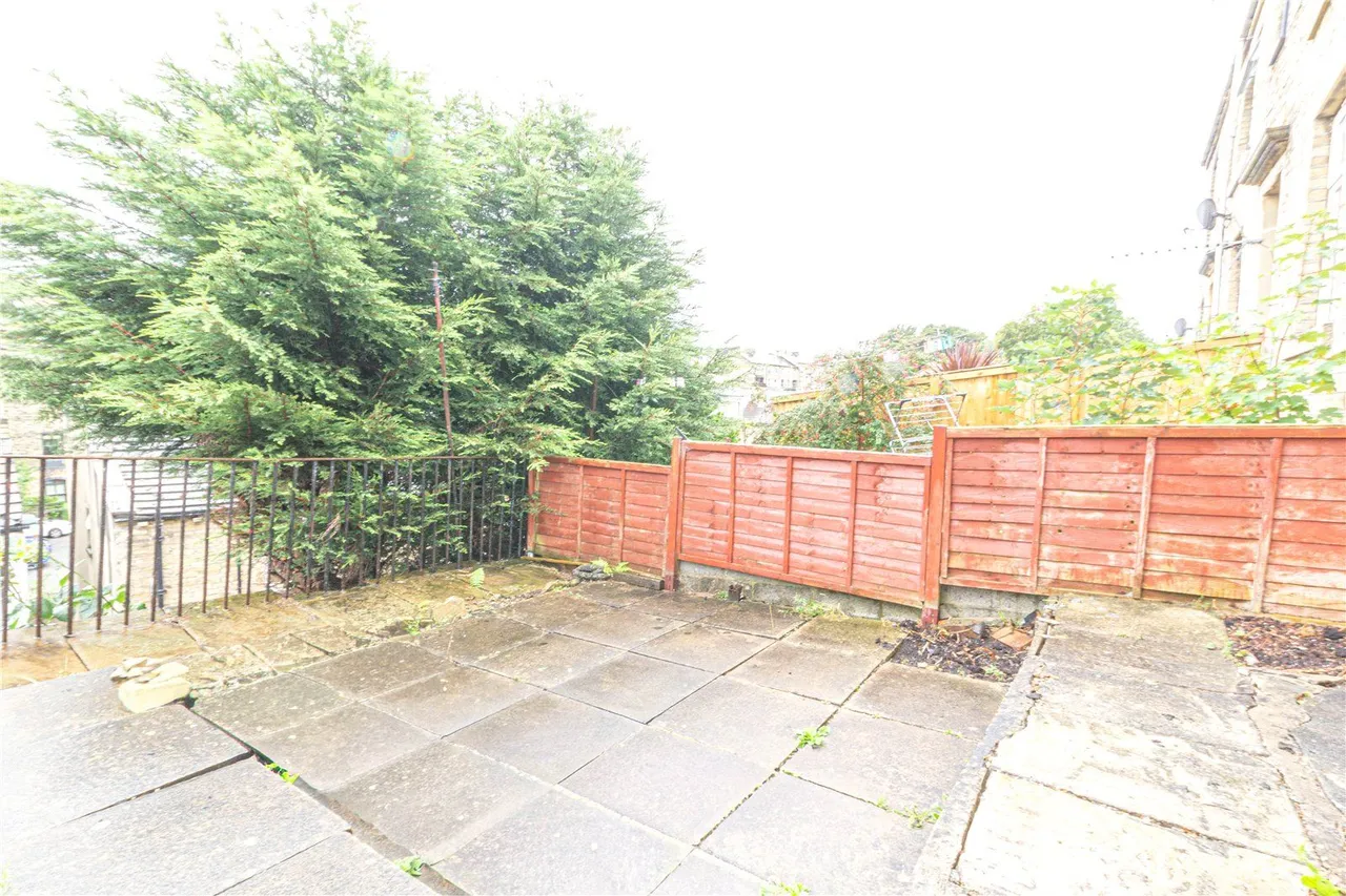 Ashgrove Terrace, Brighouse, HD6, photo 25