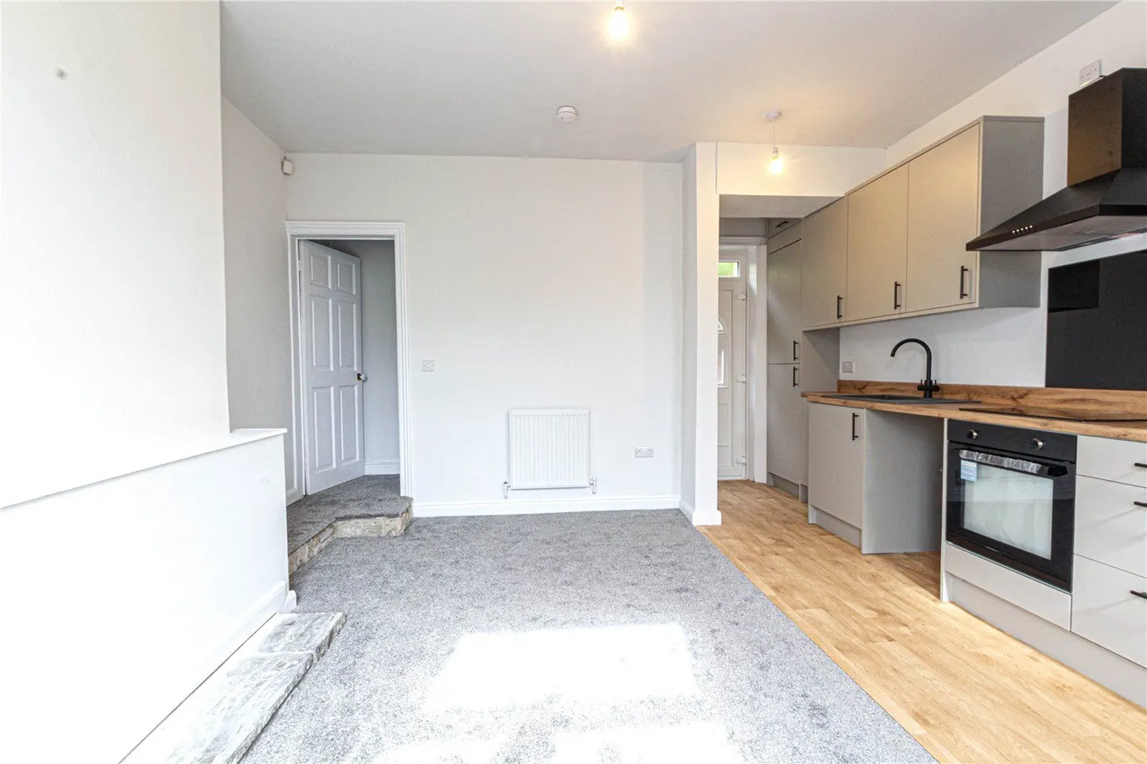 Ashgrove Terrace, Brighouse, HD6, photo 4