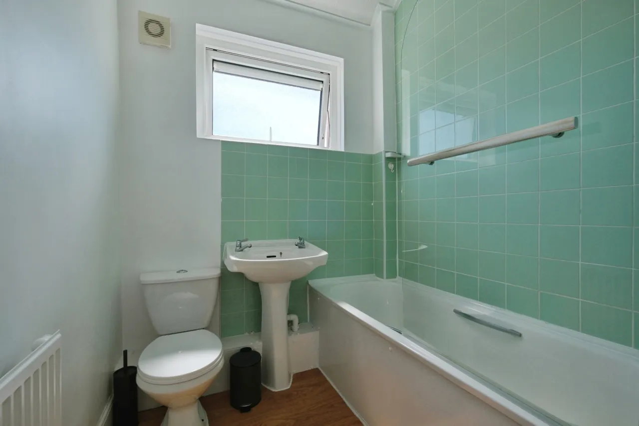 Berkeley Cottages, Falmouth, TR11, photo 13