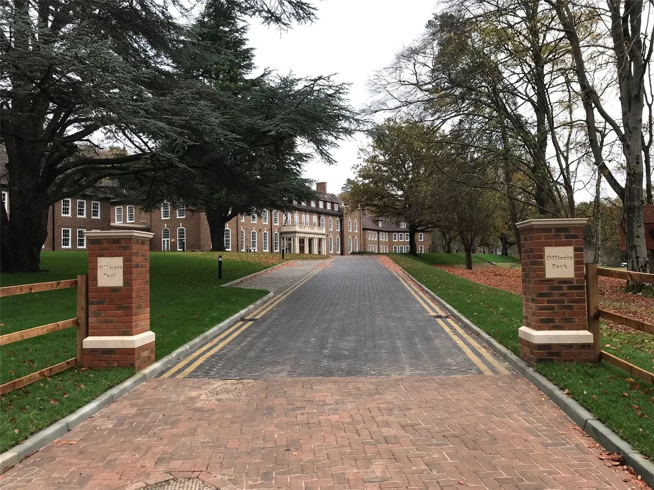 2 bed flat for sale — Brunswick Road, Deepcut, Camberley, Surrey, GU16 6UP