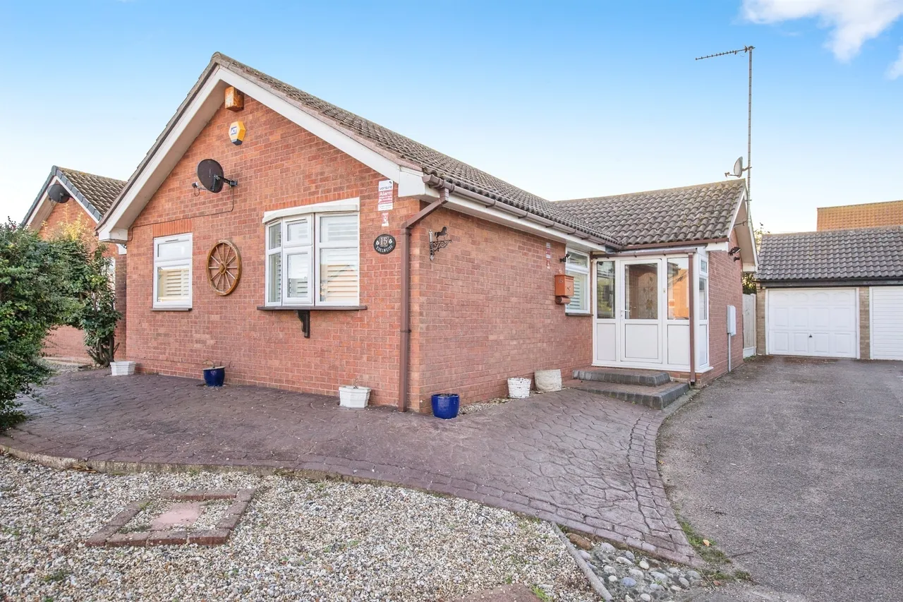 Holmwood Close, Clacton-On-Sea, CO16, photo 17