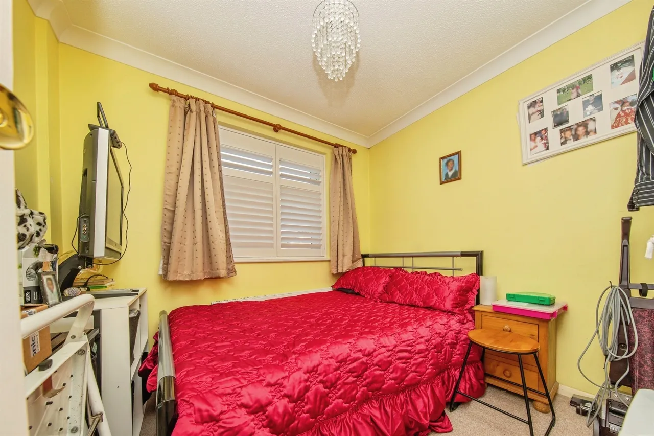 Holmwood Close, Clacton-On-Sea, CO16, photo 9