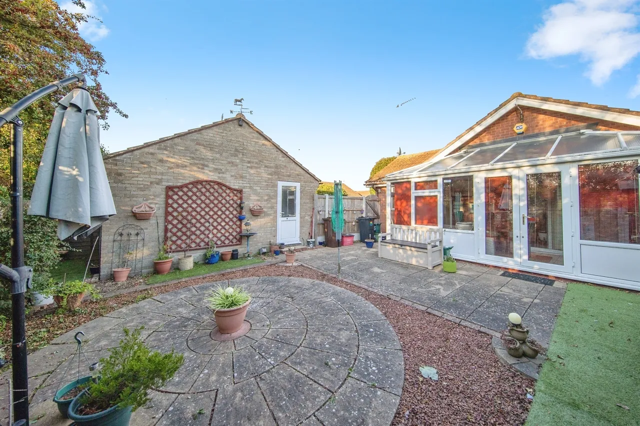 Holmwood Close, Clacton-On-Sea, CO16, photo 14