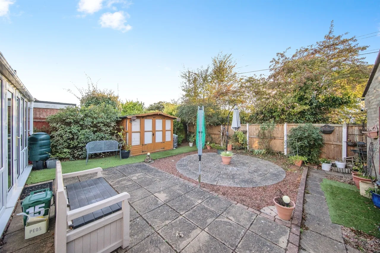 3 bed house for sale, Holmwood Close, Clacton-On-Sea, CO16