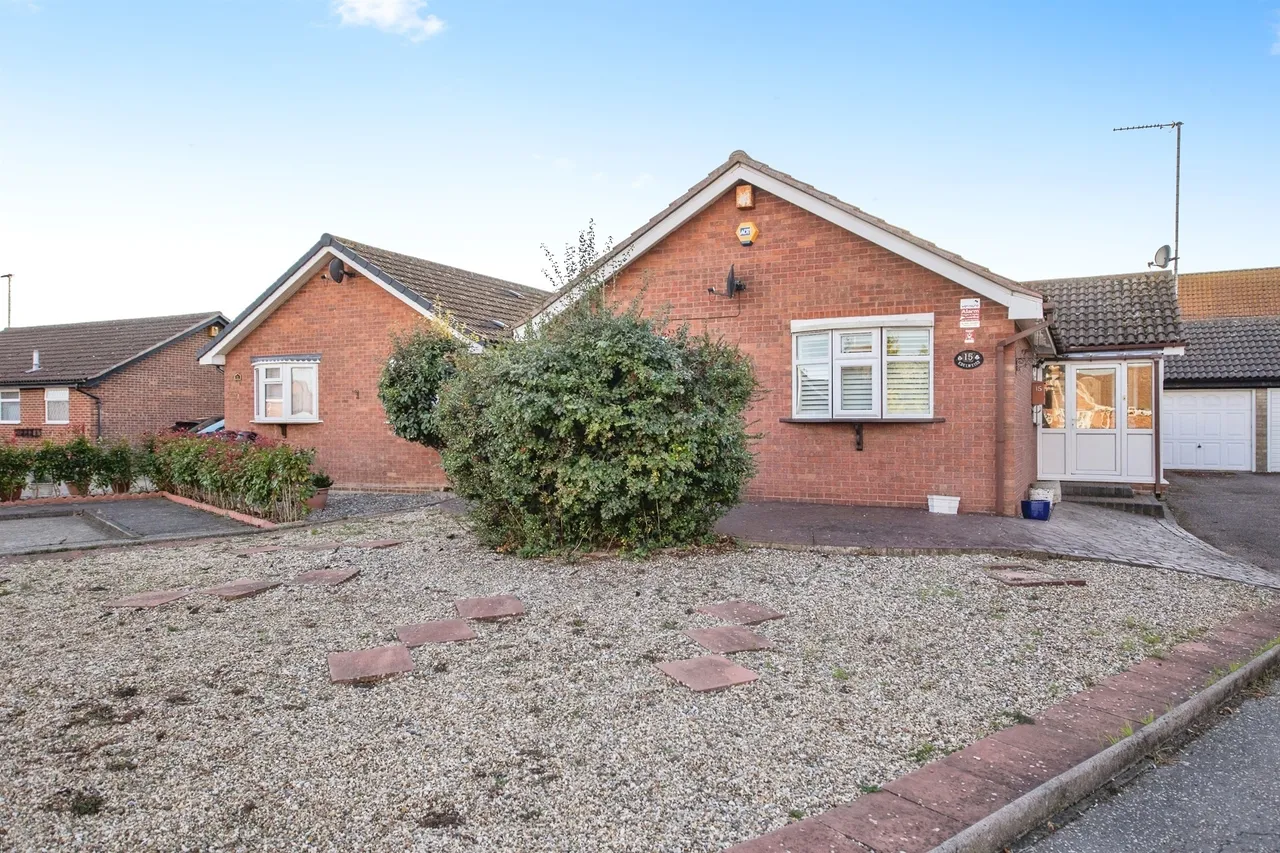 Holmwood Close, Clacton-On-Sea, CO16, photo 13