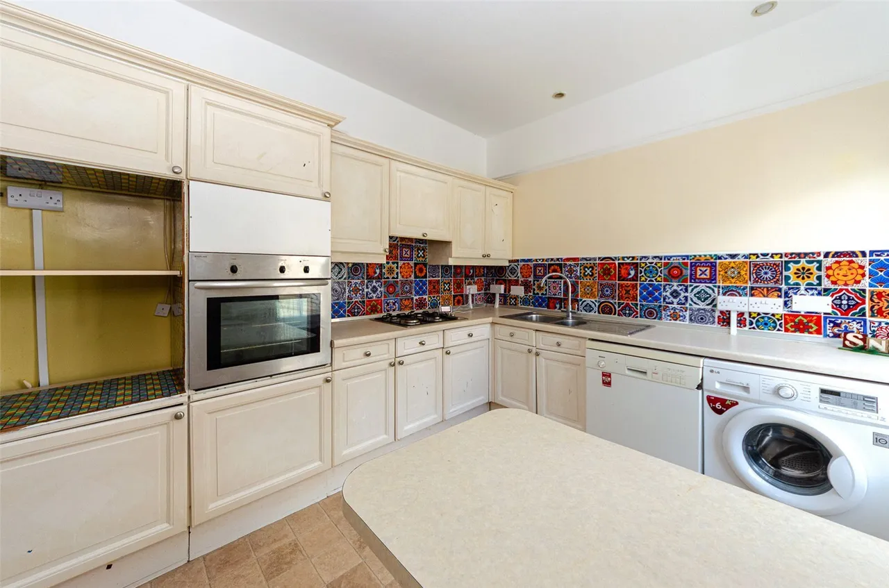 Whitehall Road, Rhos on Sea, photo 12