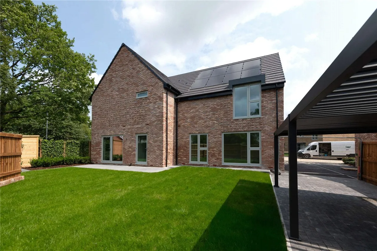 5 bed house for sale, Victoria Road, Horwich, BL6