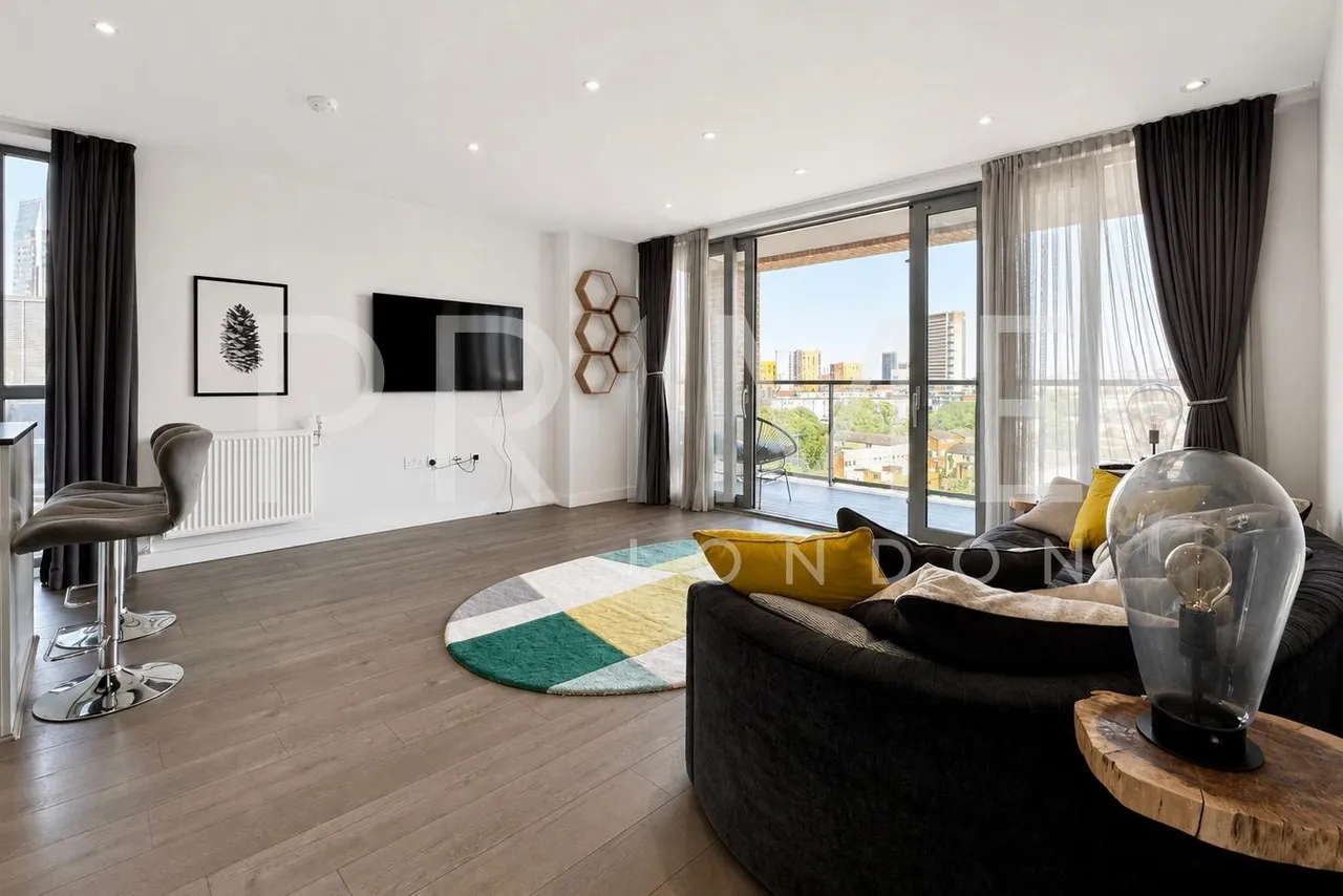 2 bed flat for sale, East Ferry Road, Canary Wharf, E14