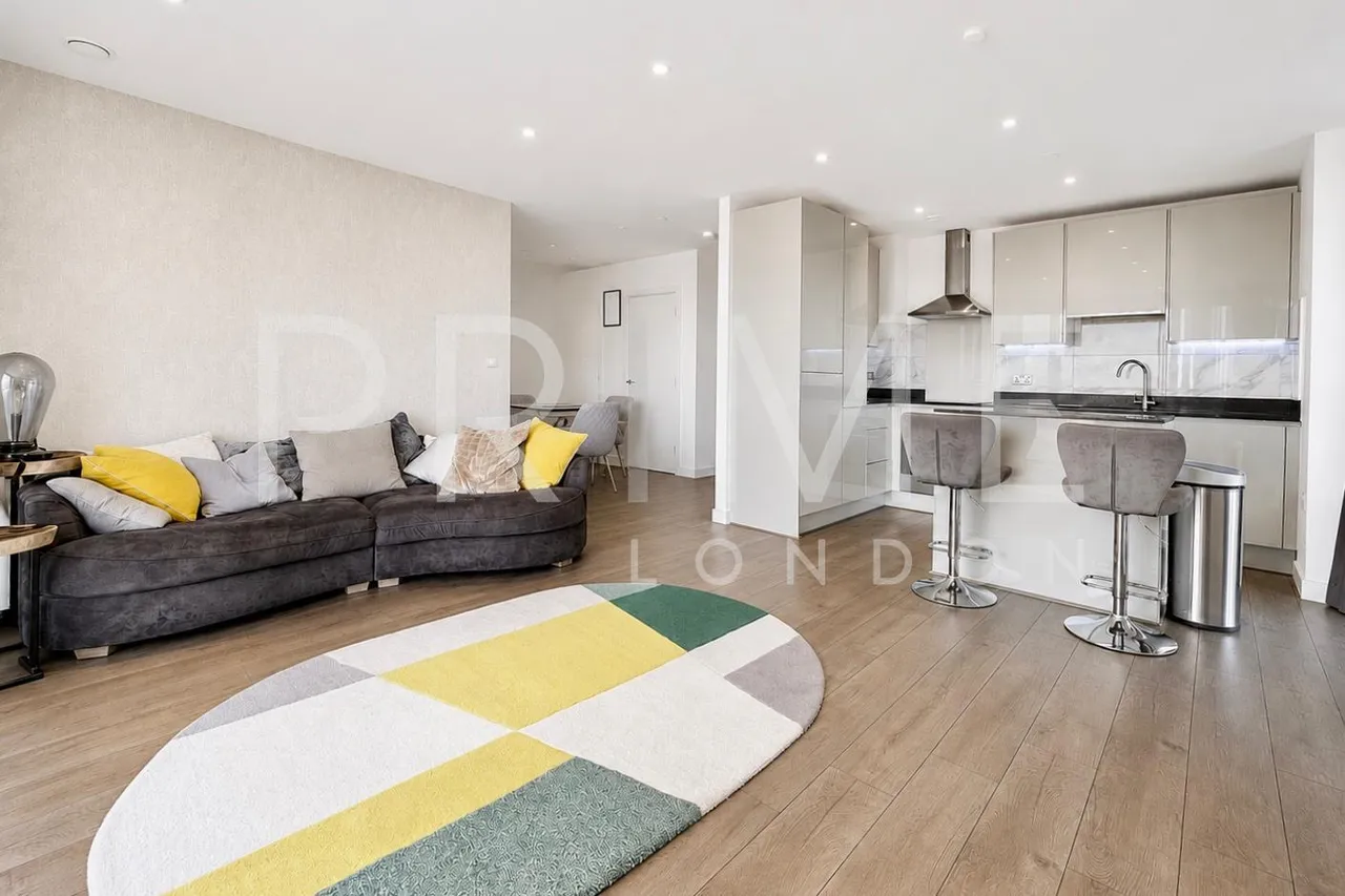 East Ferry Road, Canary Wharf, E14, photo 3