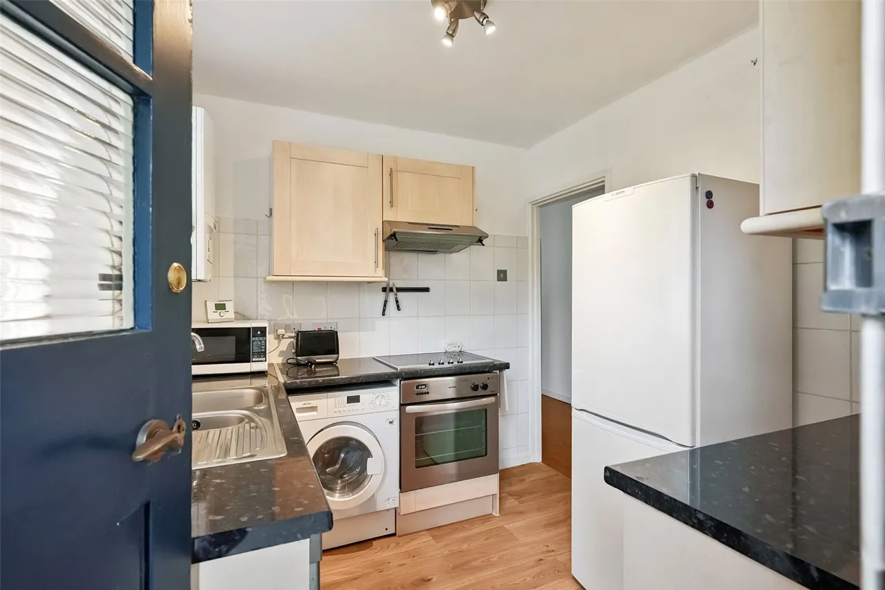 Bridge Road, East Molesey, KT8 9HN, photo 5
