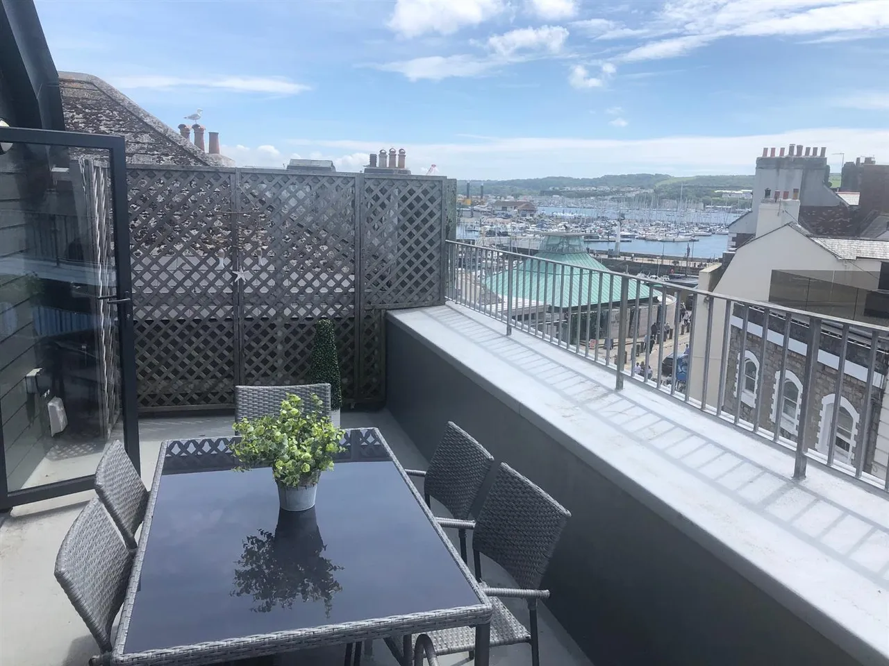 3 bed flat to rent, Quay Road, Plymouth