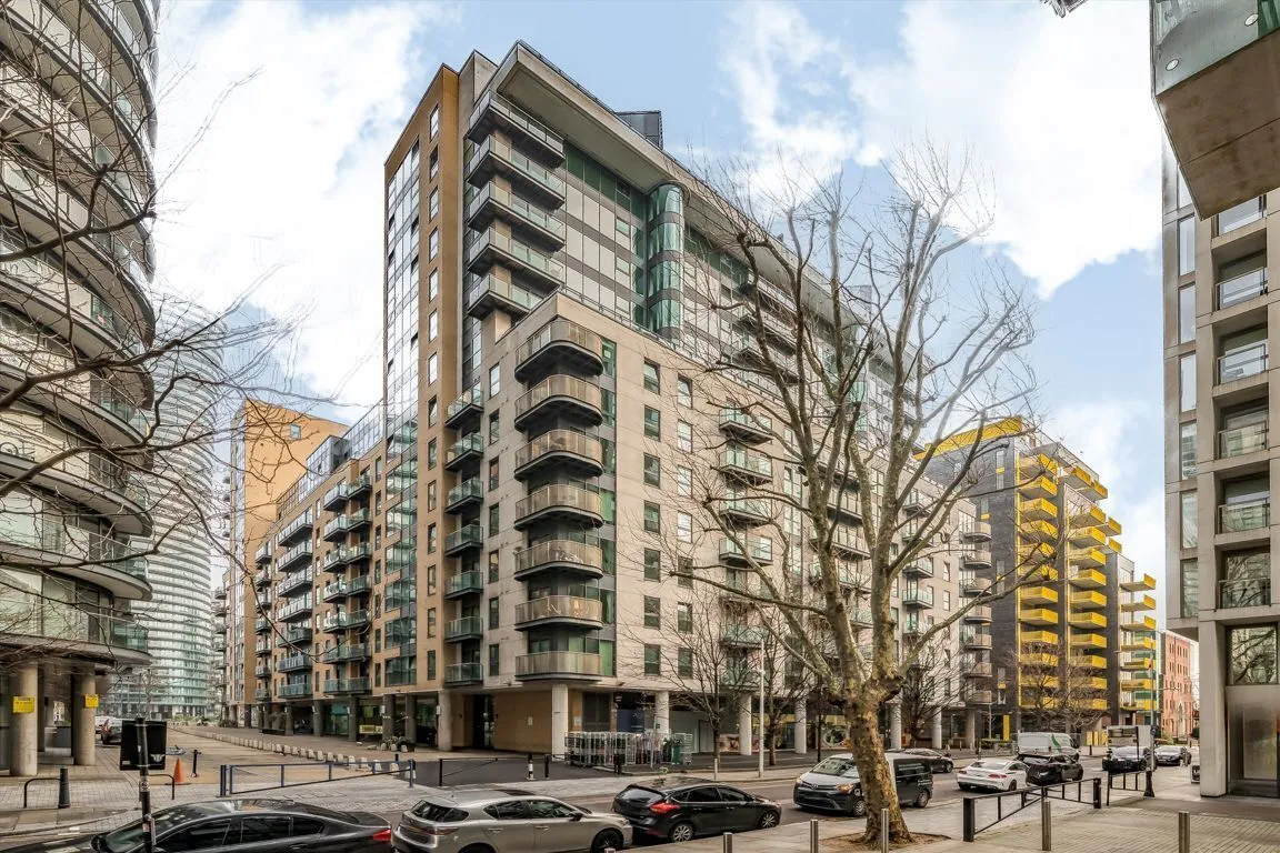 2 bed flat for sale — Millharbour, Canary Wharf