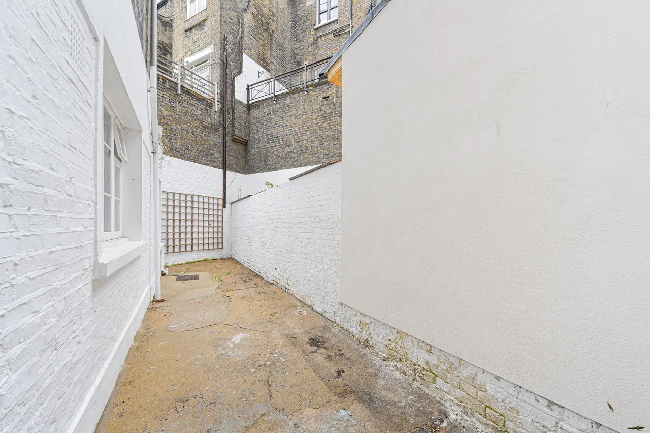 Lower Ground Floor, 8 St Georges Square, London, photo 10
