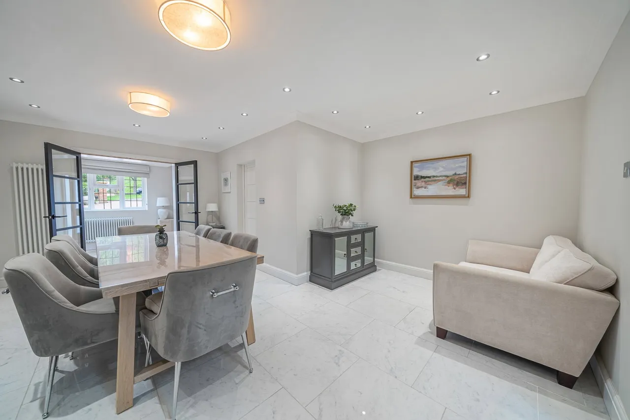 Deansfield, Caterham, CR3 6BL, photo 9