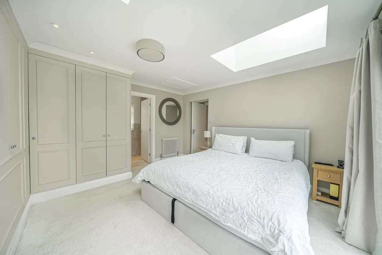Deansfield, Caterham, CR3 6BL, photo 12