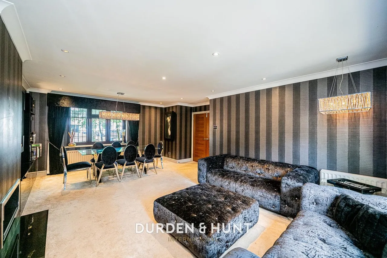 Manor Road, Chigwell, IG7, photo 8