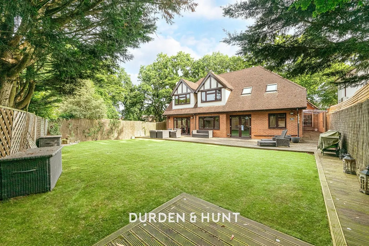Manor Road, Chigwell, IG7, photo 29