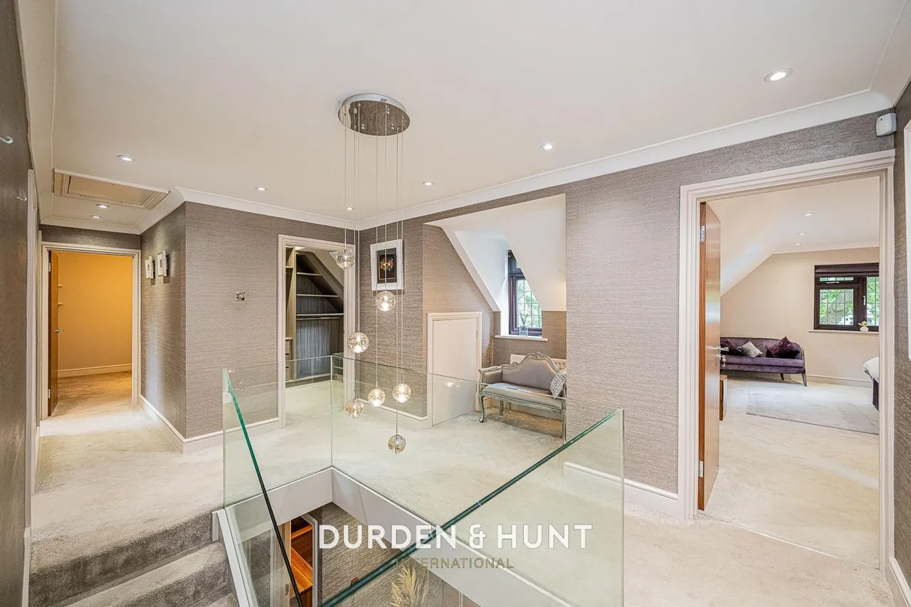 Manor Road, Chigwell, IG7, photo 14