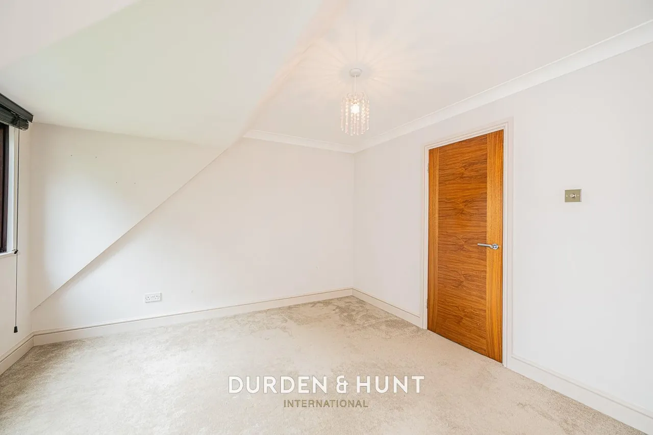 Manor Road, Chigwell, IG7, photo 21