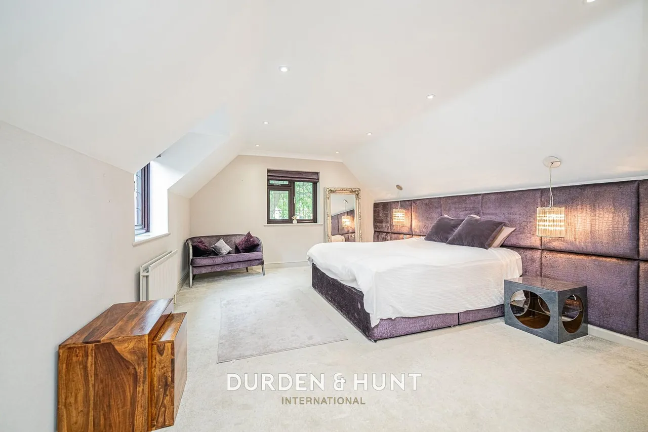 Manor Road, Chigwell, IG7, photo 15