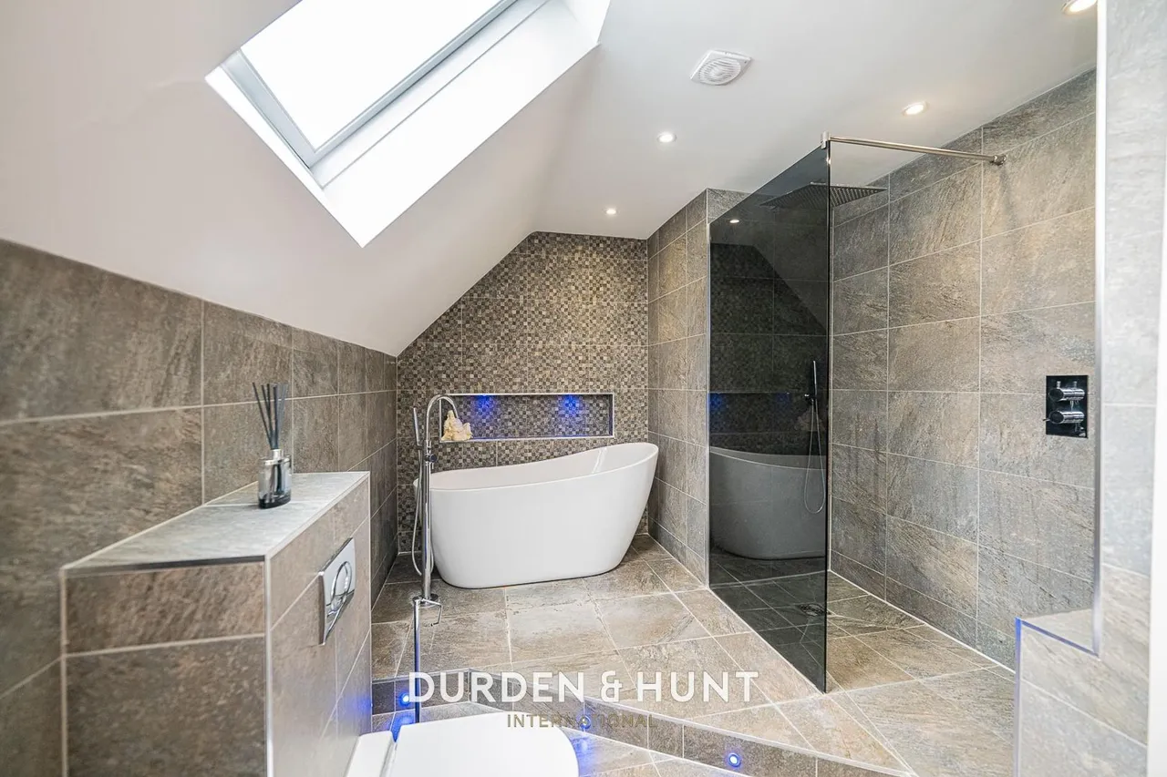 Manor Road, Chigwell, IG7, photo 18