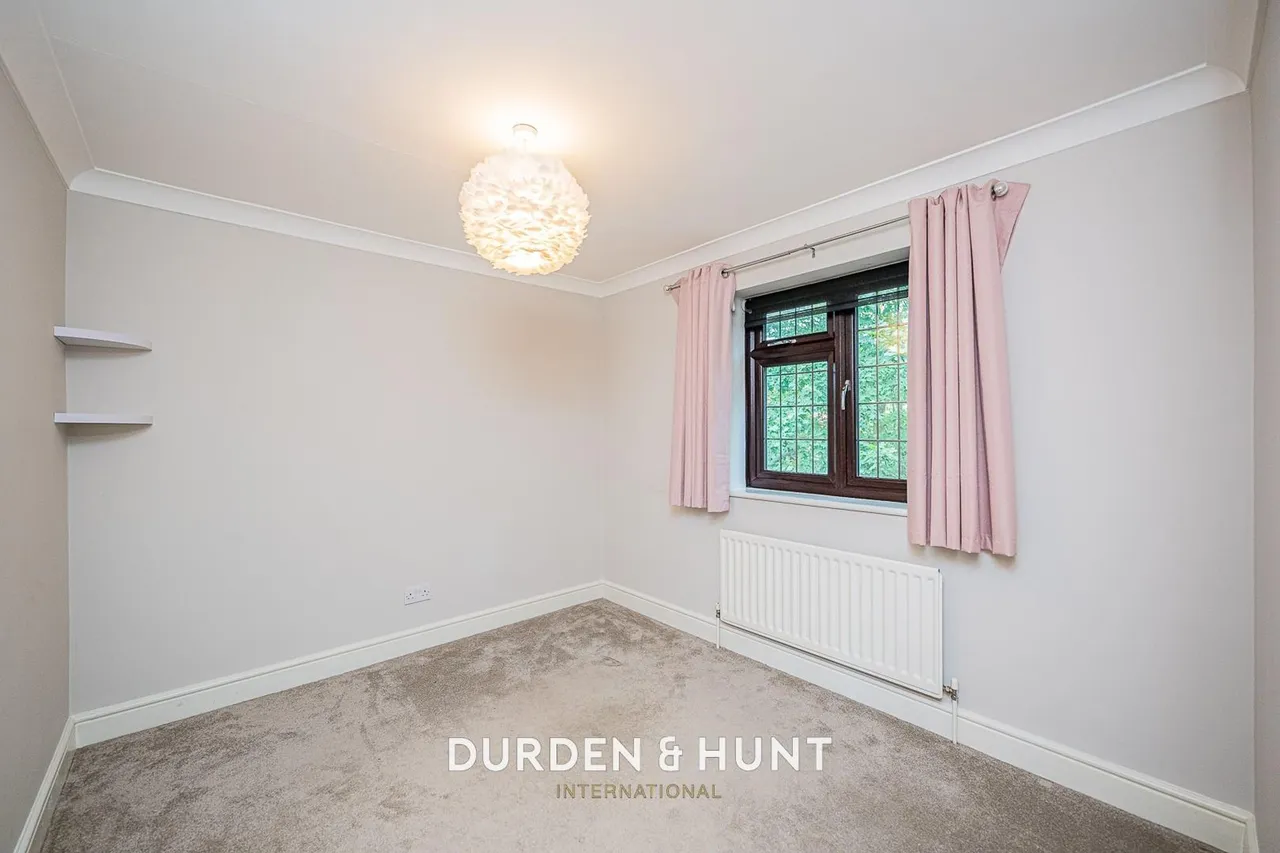 Manor Road, Chigwell, IG7, photo 26