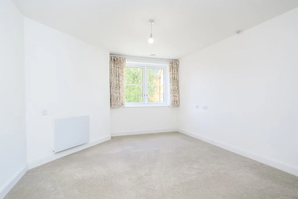 Churchfield Road, Walton-On-Thames KT12 2FR, photo 5
