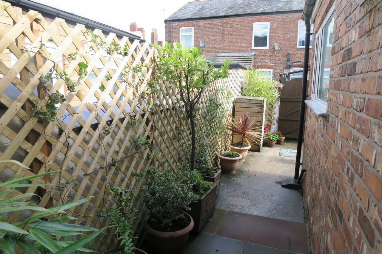 Belgrave Road, Sale, M33, photo 13