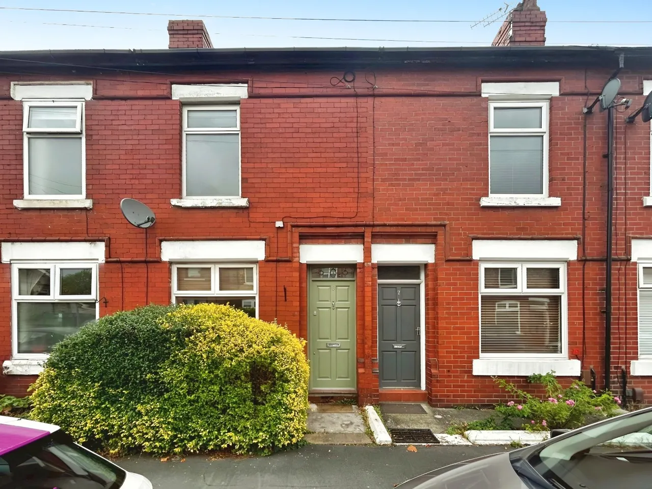 2 bed house to rent, Belgrave Road, Sale, M33