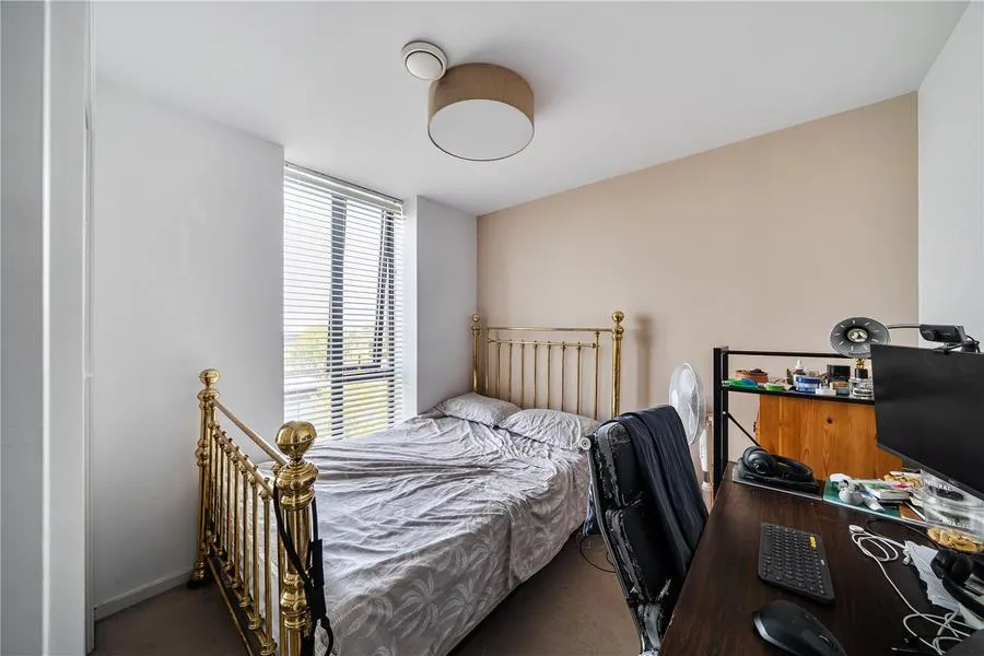 Latimer House, Angus Court, OX9, photo 16