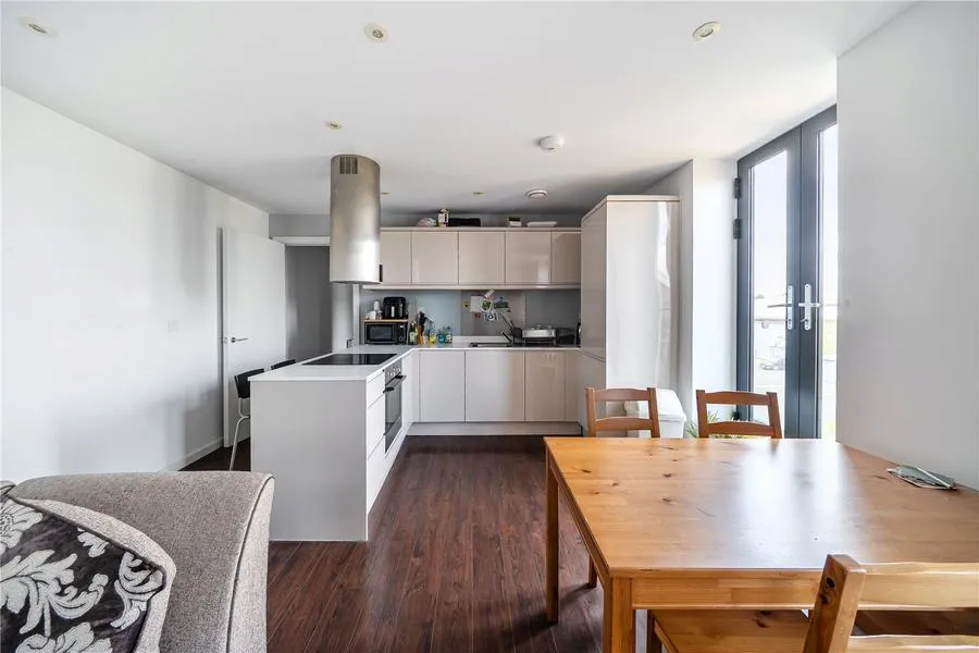 Latimer House, Angus Court, OX9, photo 6