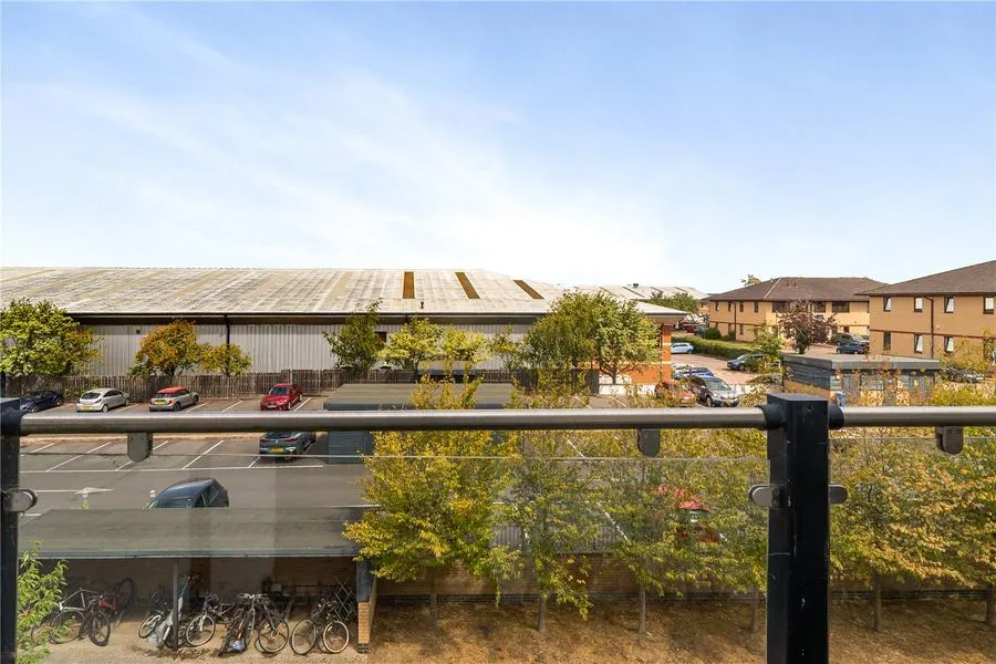Latimer House, Angus Court, OX9, photo 11