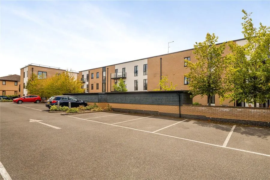Latimer House, Angus Court, OX9, photo 10