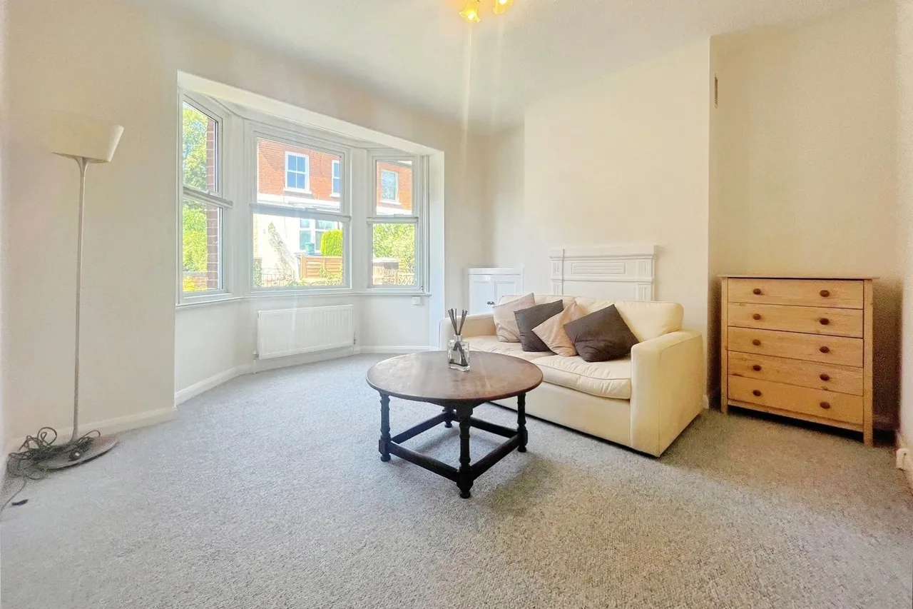St. James Terrace, Farnham, GU9, photo 3