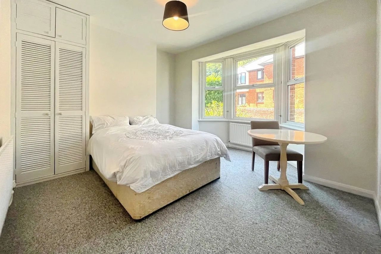 St. James Terrace, Farnham, GU9, photo 4