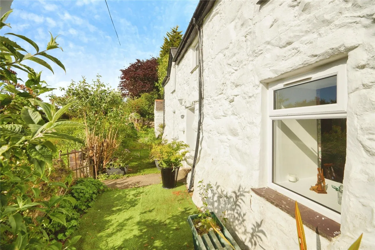Groeslon, Caernarfon, LL54, photo 16