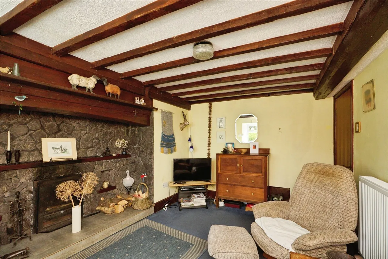Groeslon, Caernarfon, LL54, photo 2