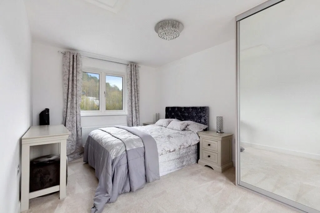 Farmer Close, Castle Hill, DA10, photo 8