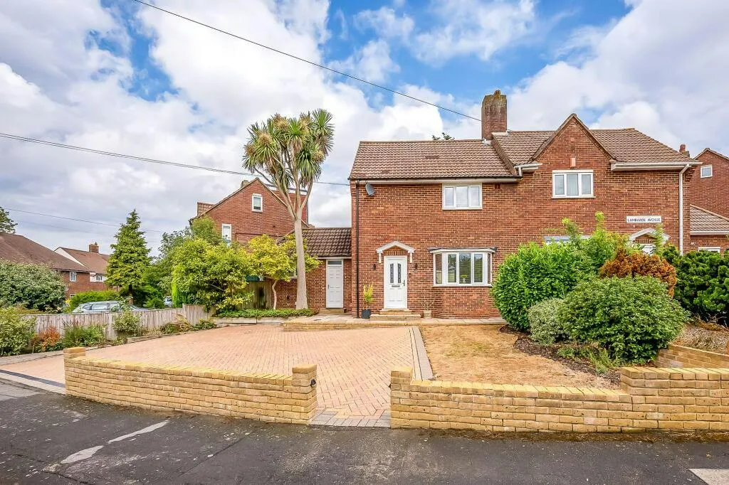 2 bed house for sale — Lambarde Avenue, London, SE9